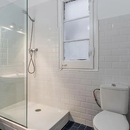 Canela Homes Fontana Apartment Barcelona