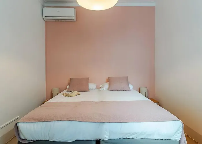 Canela Homes Fontana Apartment Barcelona